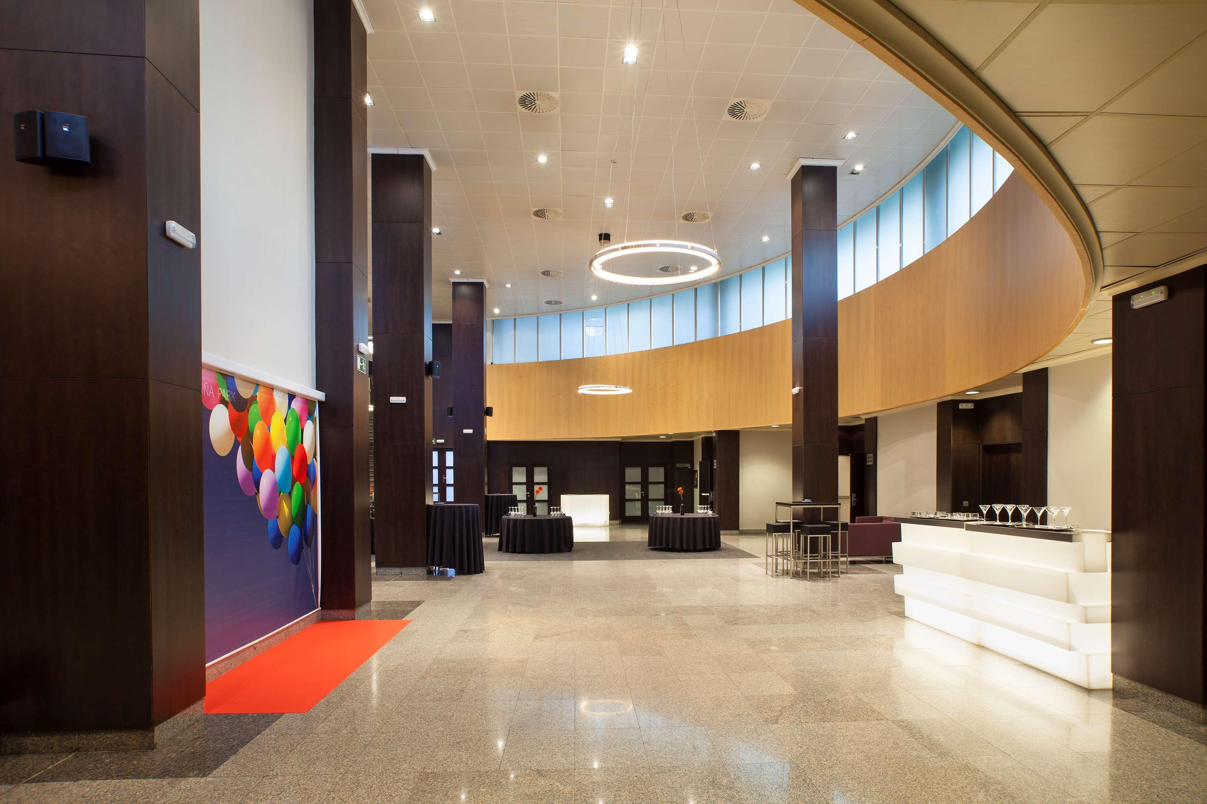 Nh Pamplona Iruna Park Exterior foto