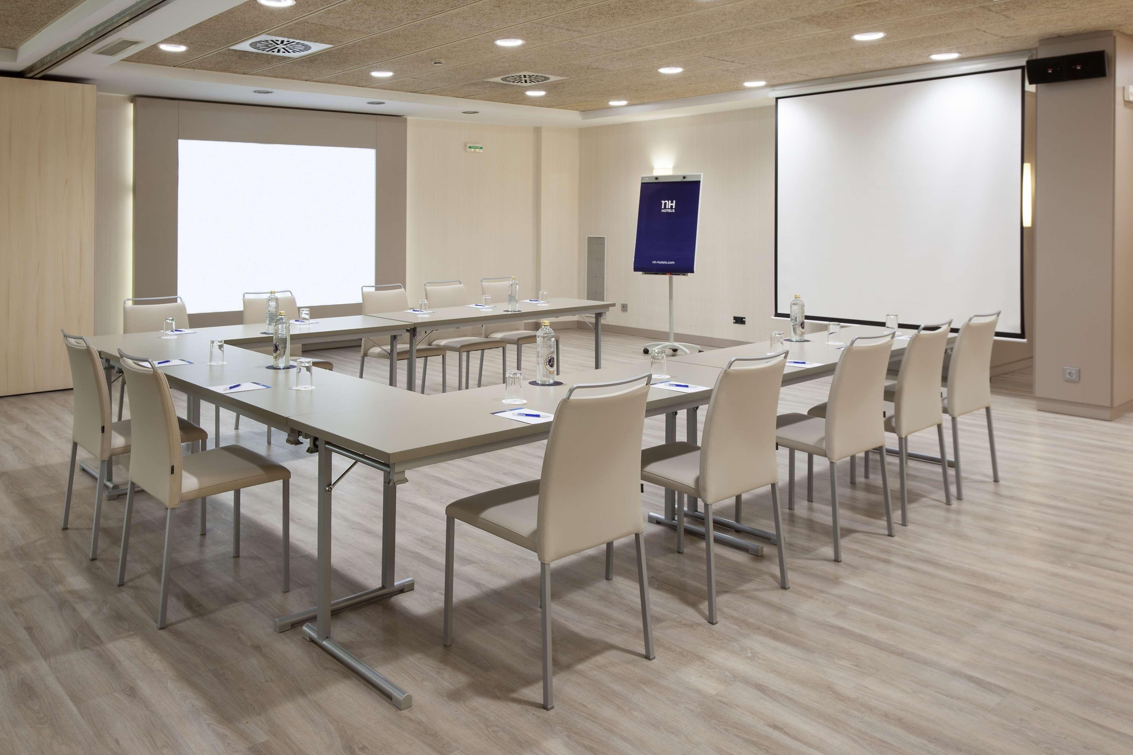 Nh Pamplona Iruna Park Exterior foto